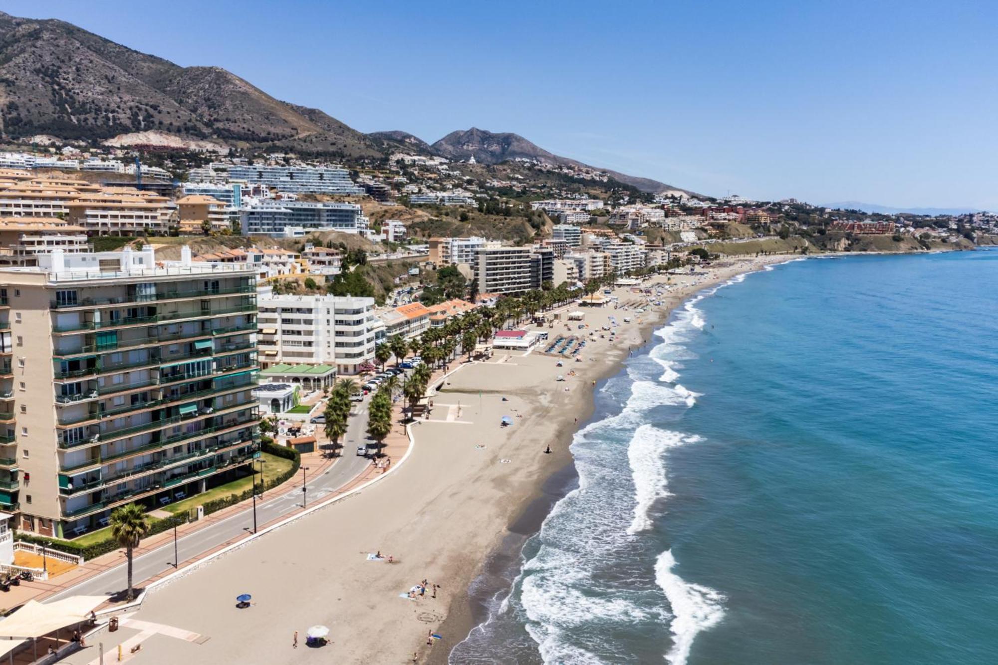 Buenavista Lifestyle By Sur Suites Фуэнхирола Экстерьер фото