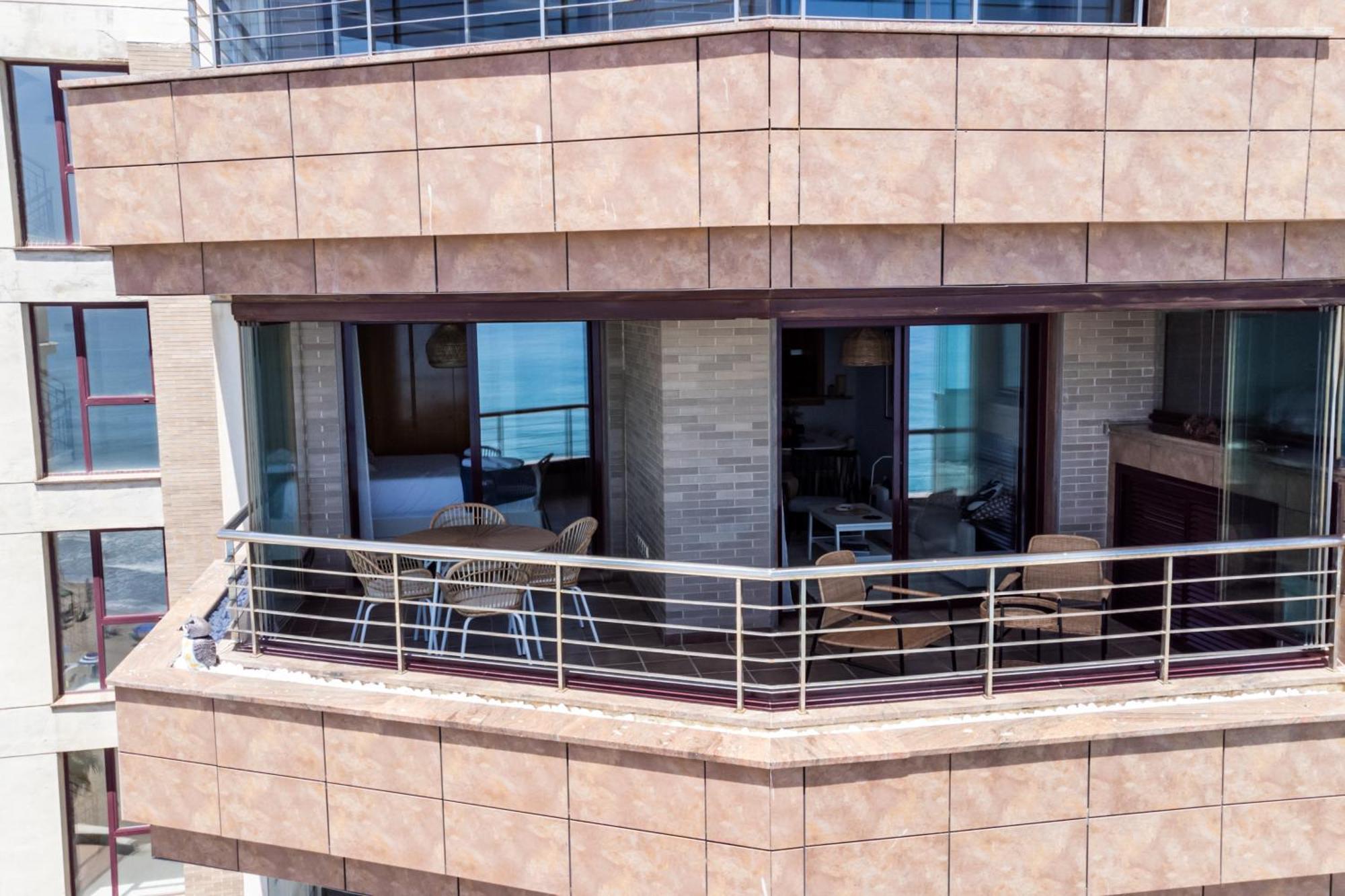 Buenavista Lifestyle By Sur Suites Фуэнхирола Экстерьер фото