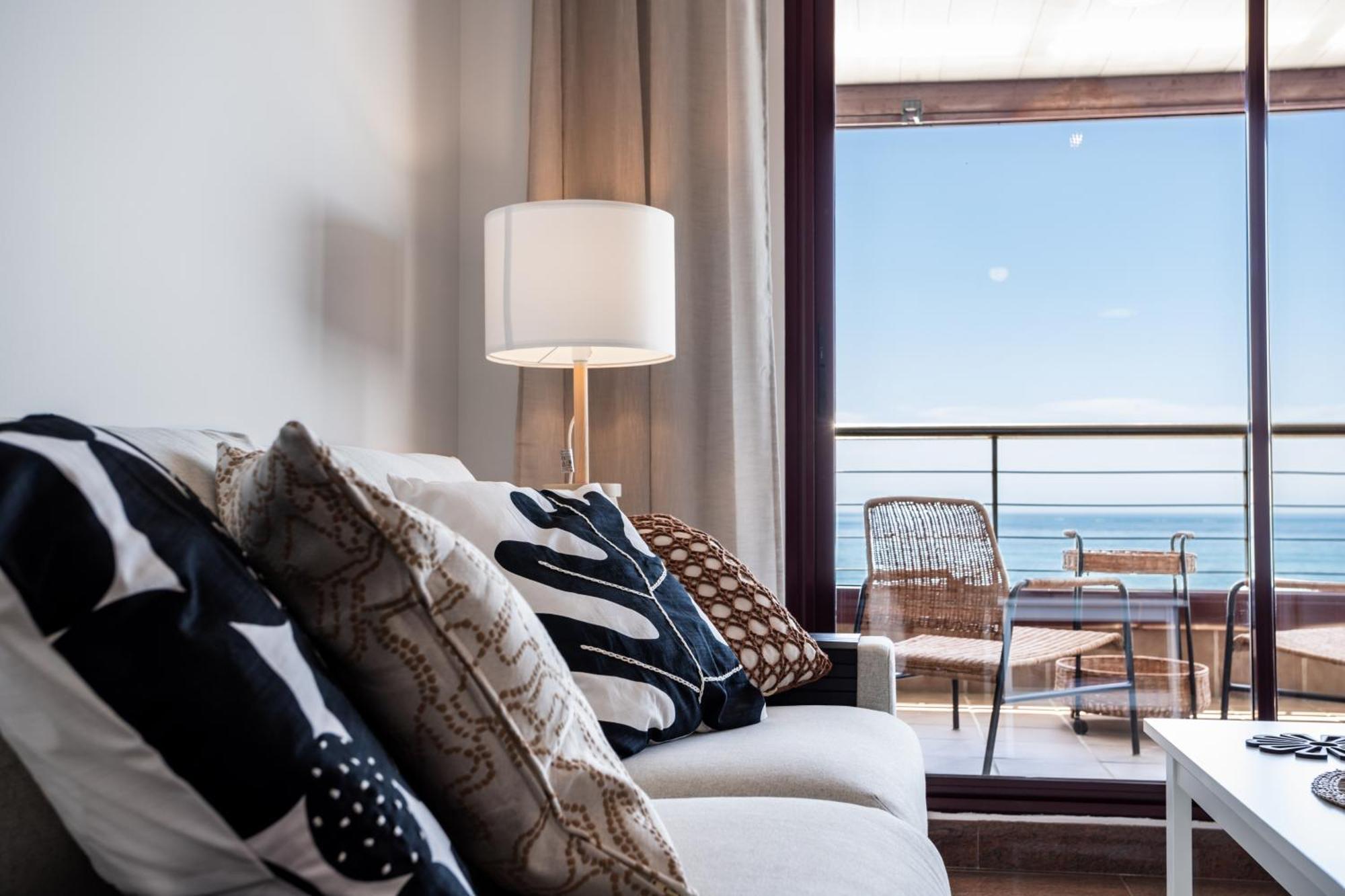 Buenavista Lifestyle By Sur Suites Фуэнхирола Экстерьер фото
