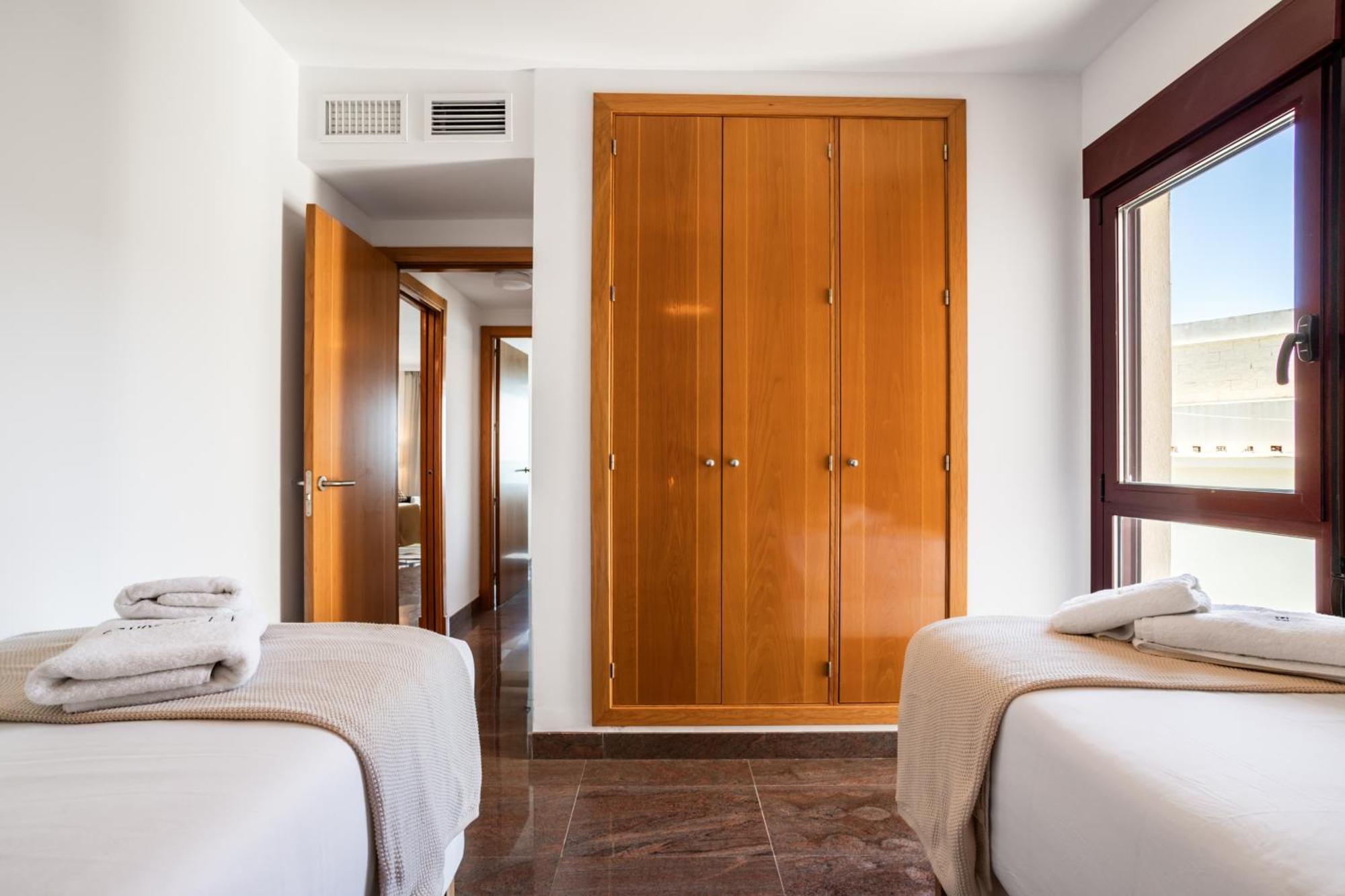 Buenavista Lifestyle By Sur Suites Фуэнхирола Экстерьер фото